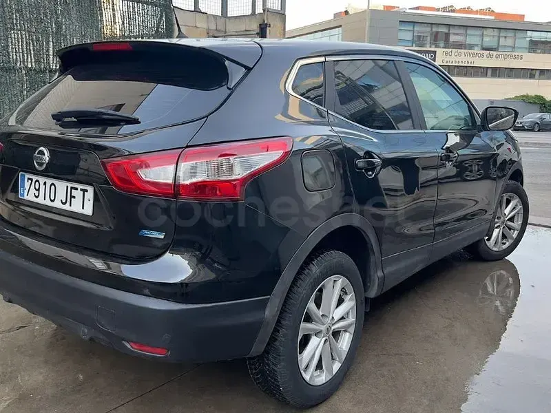 Usado Nissan Qashqai N-Connecta 110 CV (80 kW) 2015 Negro SUV
