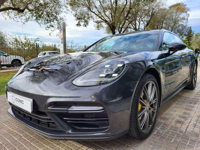 Usado Porsche Panamera Turbo S E-Hybrid Sport Turismo Sport Turismo 680 CV (500 kW) 2018 Gris / plata Familiar