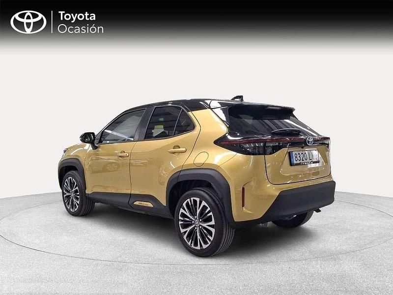 Usado Toyota Yaris Cross Style 116 CV (85 kW) 2022 Amarillo SUV