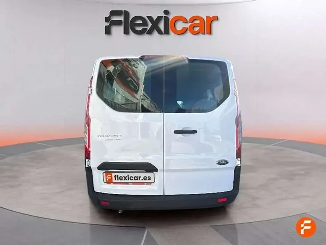 Usado Ford Transit Custom Trend 107 CV (78 kW) 2024 Blanco Van