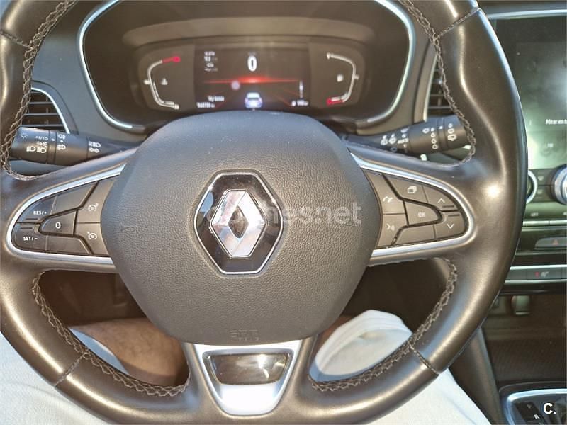 Usado Renault Mégane GrandTour Zen 115 CV (84 kW) 2021 Gris / plata Familiar