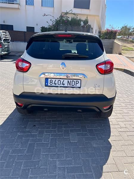 Usado Renault Captur 90 CV (66 kW) 2015 Beige SUV