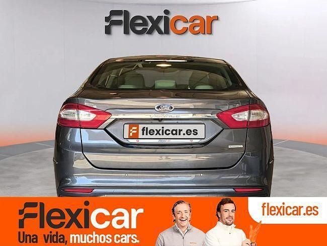 Gris / plata Usado 2015 Ford Mondeo Titanium Berlina | 17.490 € (Precio justo) - Imagen 1/4
