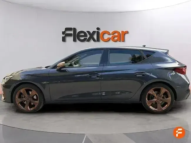 Begagnad Cupra Leon 190 HK (139 kW) 2024 Grå