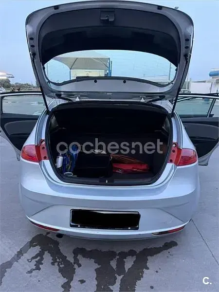 Usado Seat Leon Style 105 HP (77 kW) 2011 Cinzento Citadino