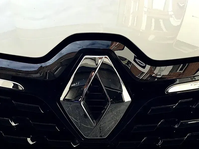 Usado Renault Arkana Techno 143 CV (105 kW) 2023 Blanco SUV