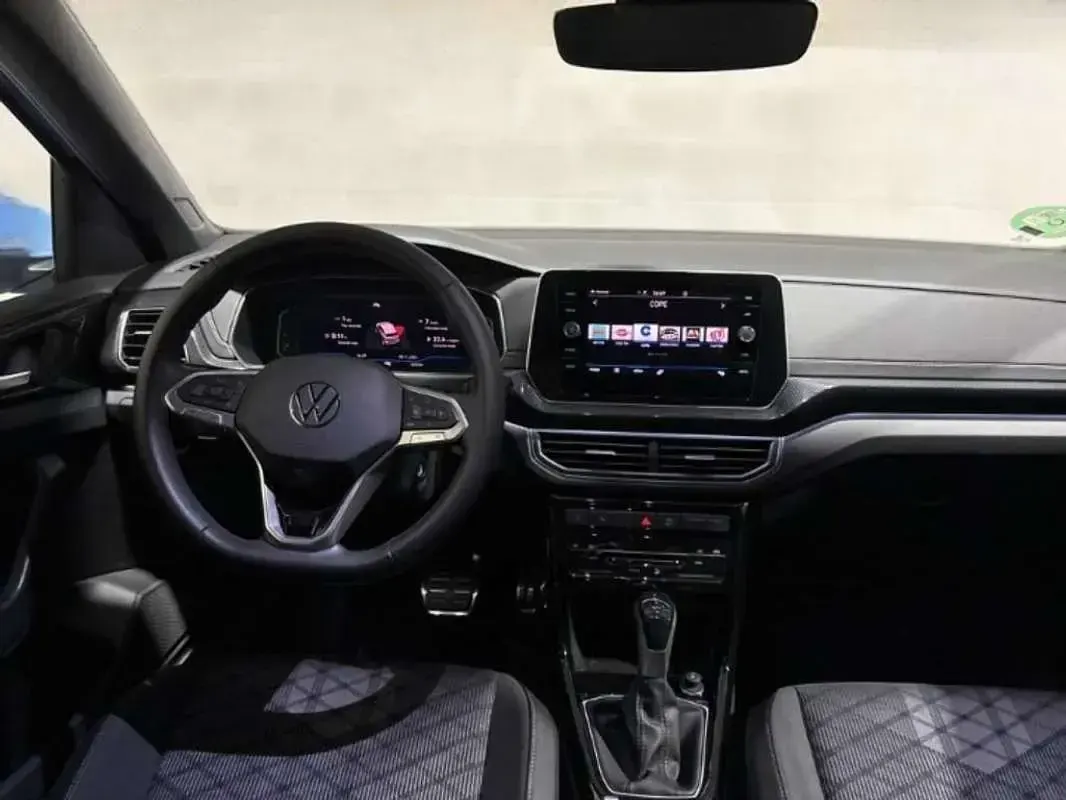 Usado VW T-Cross R-line 116 CV (85 kW) 2024 Azul SUV