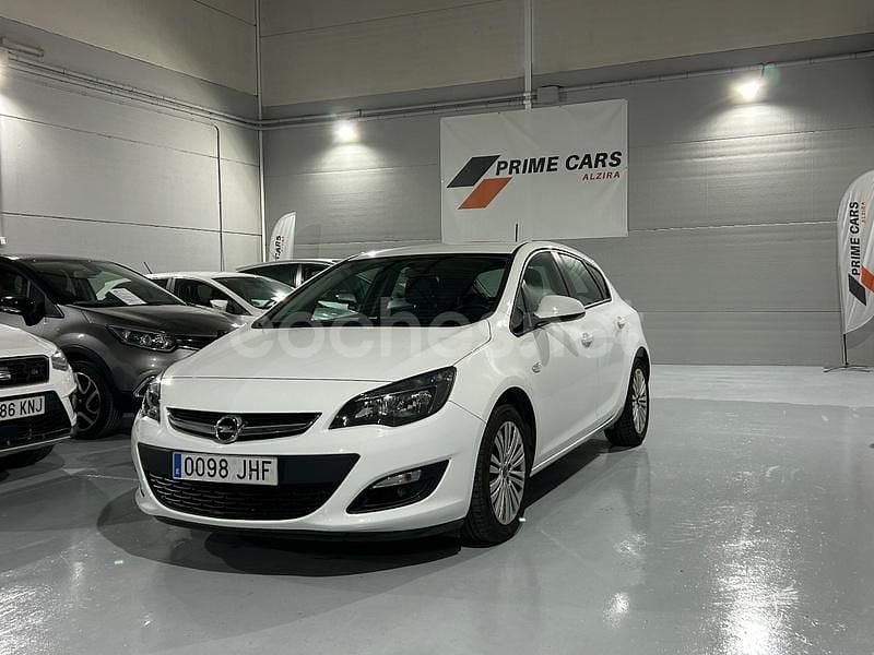Blanco Usado 2016 Opel Astra Selective Berlina | 8990 € (Buen precio) - Imagen 1/4