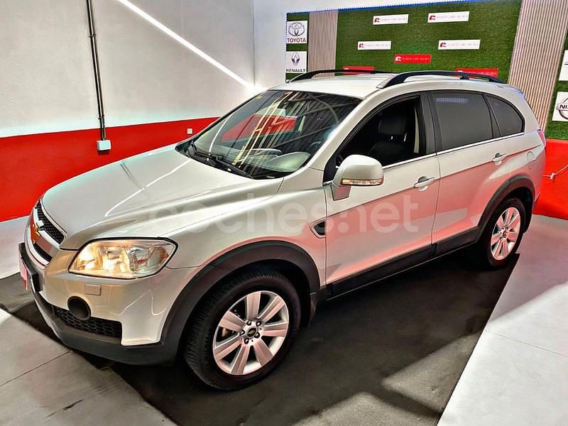 Usado Chevrolet Captiva LT 150 CV (110 kW) 2006 Gris / plata SUV