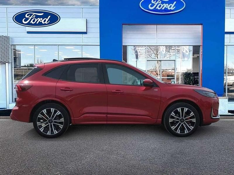 Usado Ford Kuga ST-Line X 243 CV (178 kW) 2024 SUV