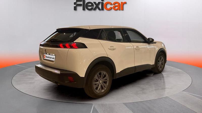 Usado Peugeot 2008 Active 101 CV (74 kW) 2022 Blanco SUV