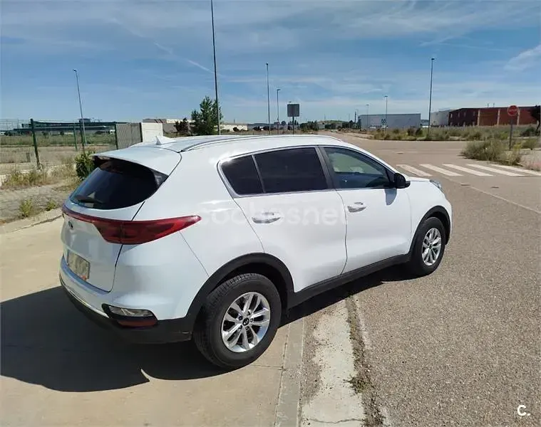 Usado Kia Sportage 132 CV (97 kW) 2019 Blanco SUV