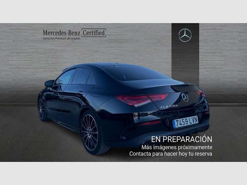 Usado Mercedes CLA220 190 CV (139 kW) 2021 Negro Berlina