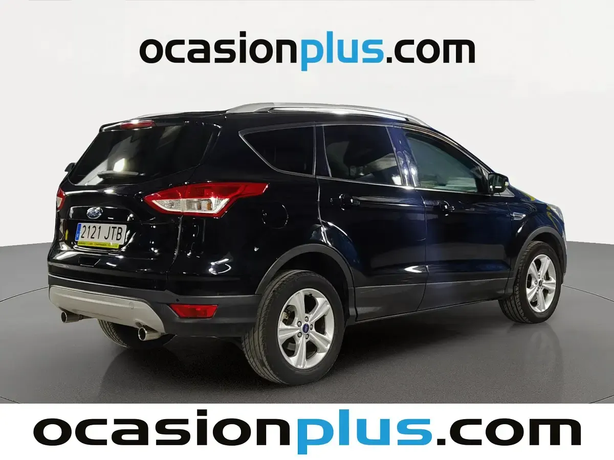 Usado Ford Kuga Trend 120 CV (88 kW) 2016 Negro SUV