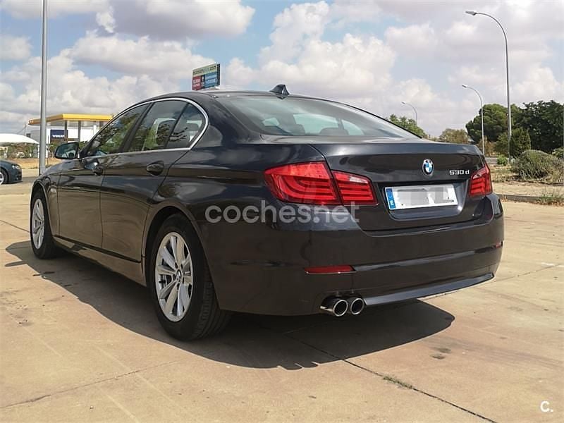 Gris / plata Usado 2011 BMW 530 Berlina | 14.000 € (Precio justo) - Imagen 1/4