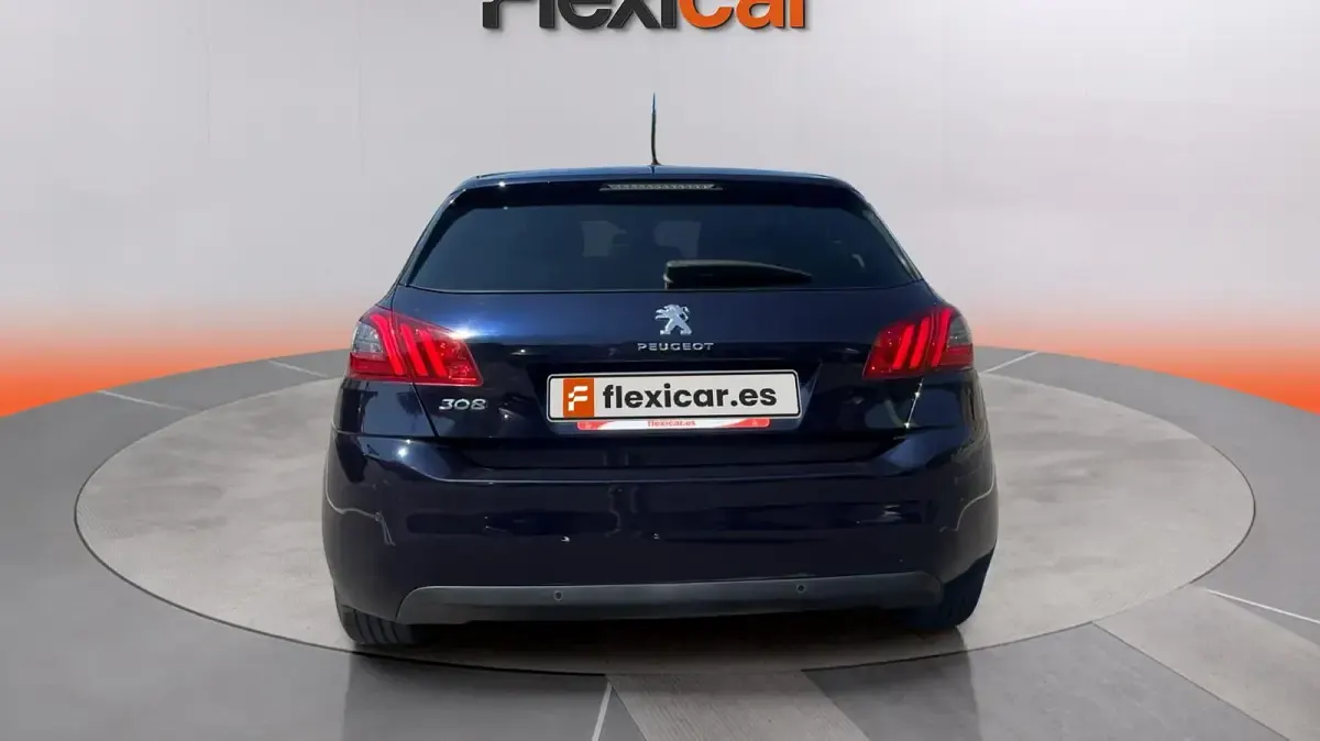 Usado Peugeot 308 Access 110 CV (80 kW) 2018 Azul Utilitario