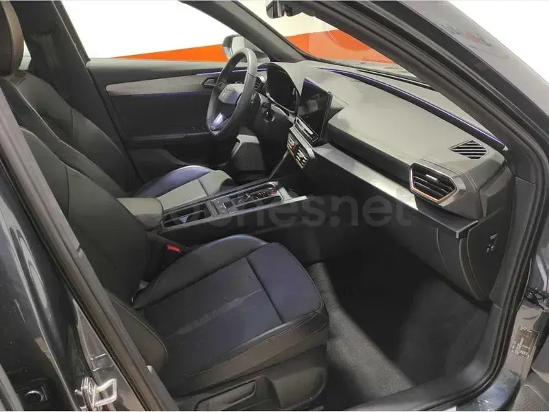 Usado Cupra Formentor 150 CV (110 kW) 2023 Gris / plata SUV