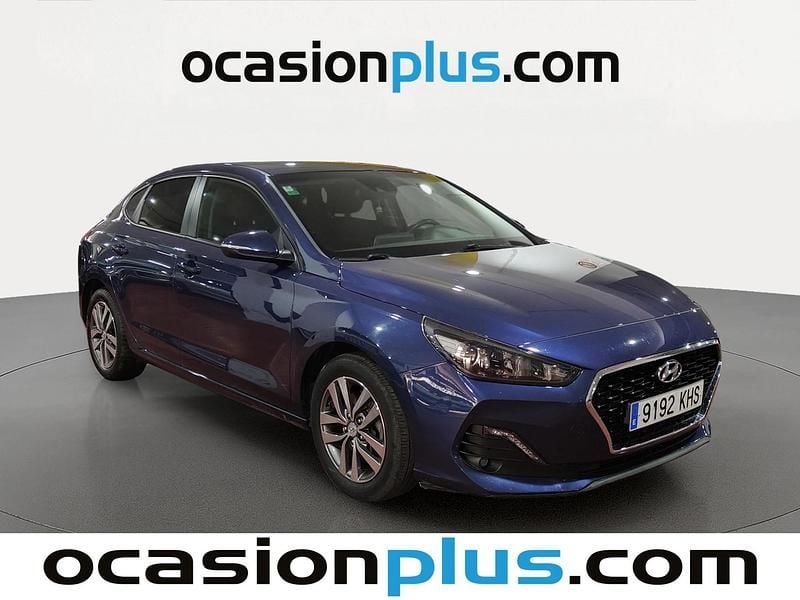 Usado Hyundai i30 120 HP (88 kW) 2018 Azul SUV