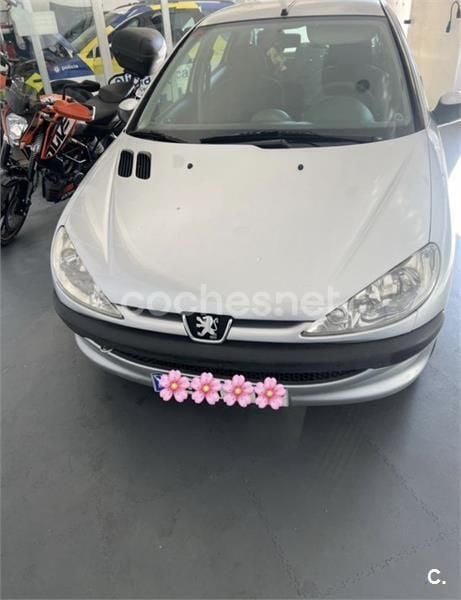 Gris / plata Usado 2004 Peugeot 206 Berlina | 1850 € (Precio justo) - Imagen 1/4