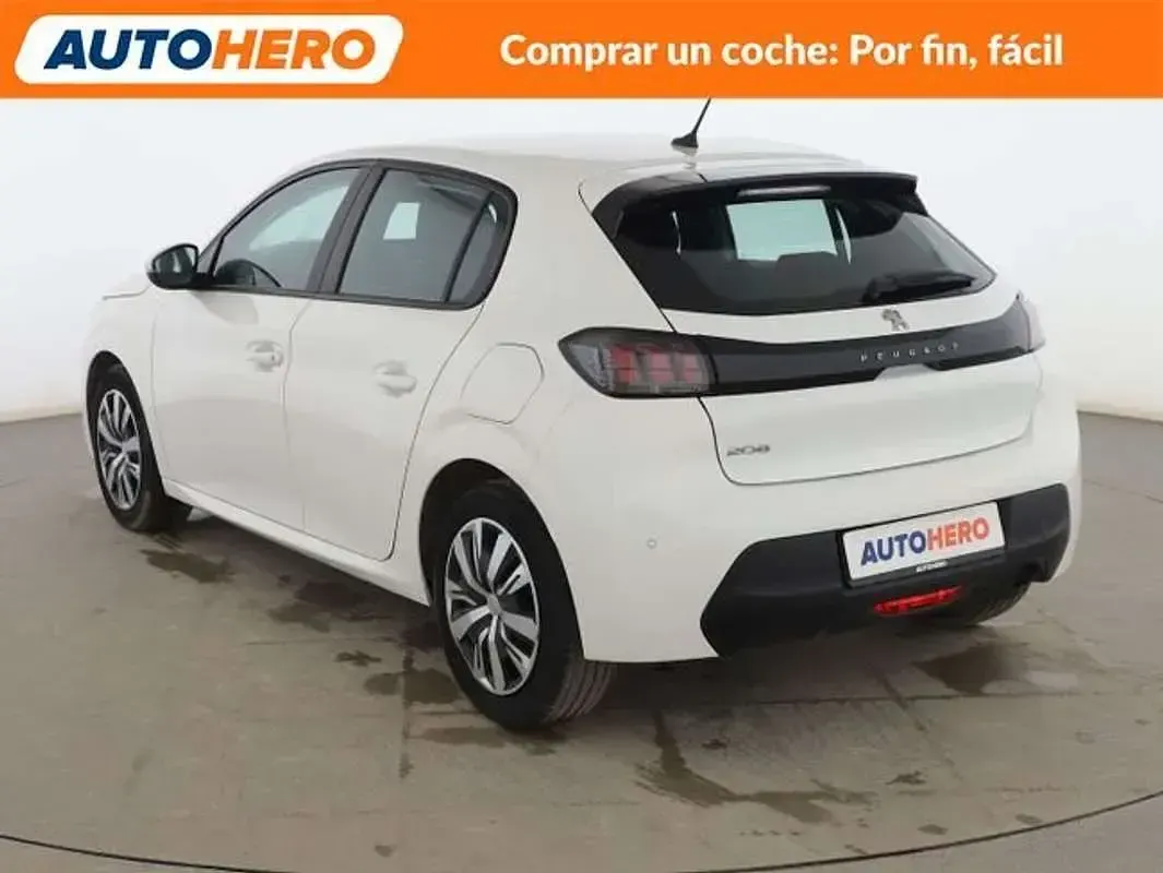 Usado Peugeot 208 Active 102 CV (75 kW) 2019 Blanco Utilitario