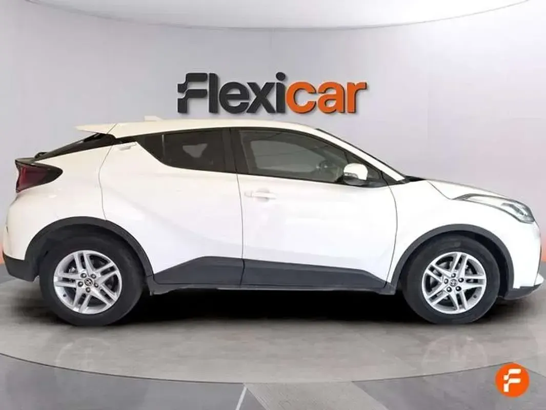 Usado Toyota C-HR Active 140 CV (102 kW) 2023 Blanco SUV