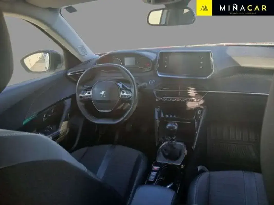 Usado Peugeot 2008 Allure 110 CV (80 kW) 2022 Blanco SUV