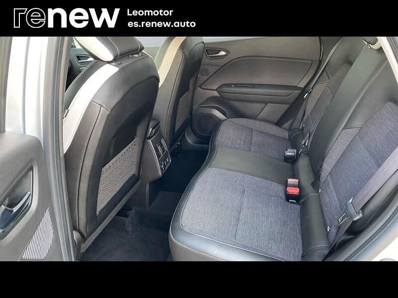 Usado Renault Captur Techno 90 CV (66 kW) 2024 Gris SUV