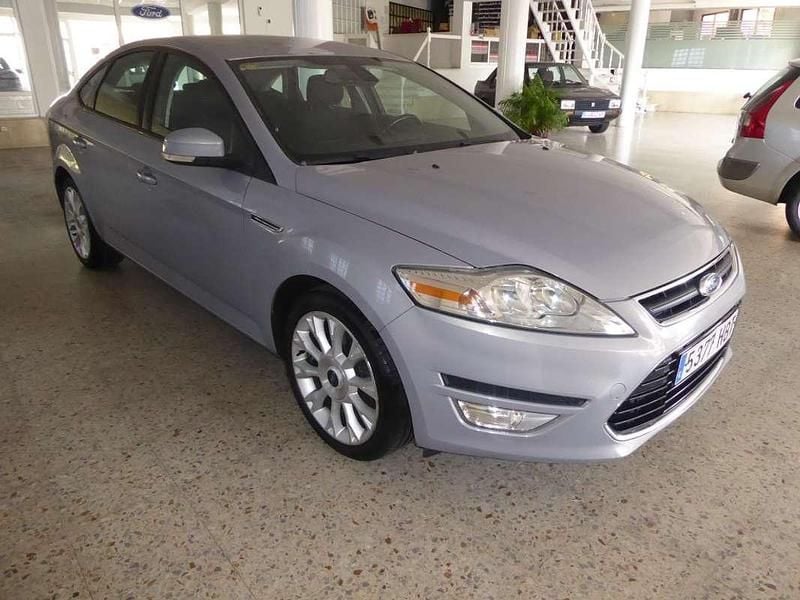 Gris Usado 2011 Ford Mondeo Trend Berlina | 3490 € (Precio justo) - Imagen 1/4