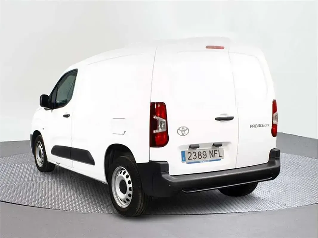Nuevo Toyota Proace City City 102 CV (75 kW) 2025 Monovolumen