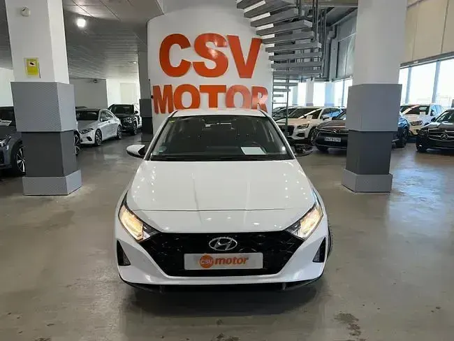 Usado Hyundai i20 101 CV (74 kW) 2021 Blanco Utilitario