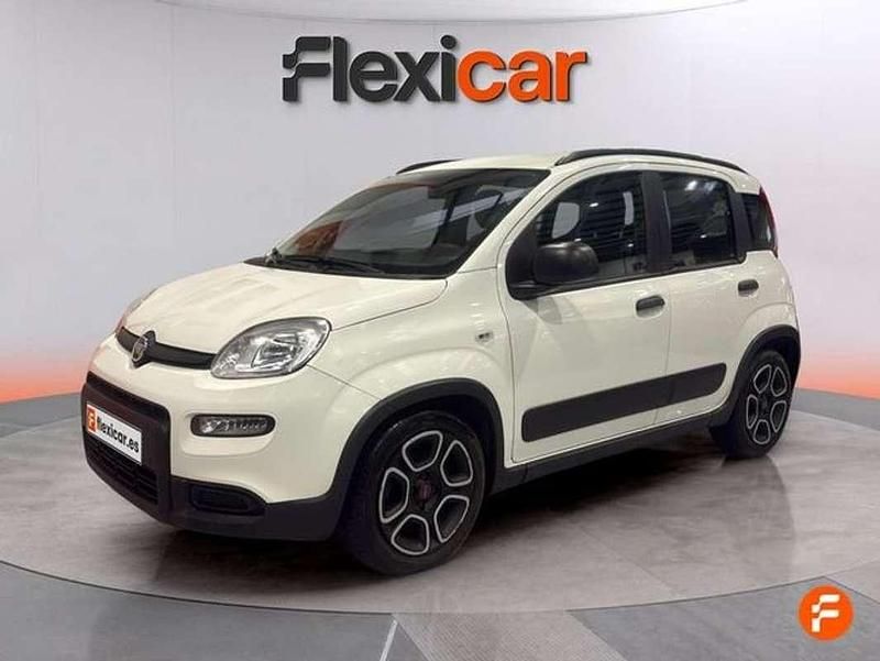 Usado Fiat Panda City Life 71 CV (52 kW) 2022 Rojo Utilitario