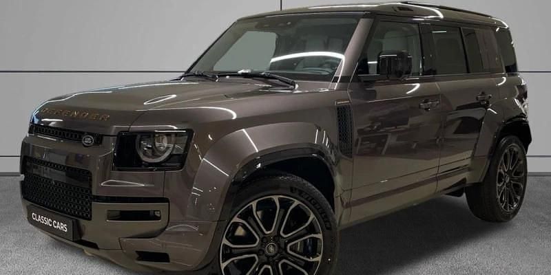 Gris Nuevo 2025 Land Rover Defender SUV | 203.379 € - Imagen 1/4