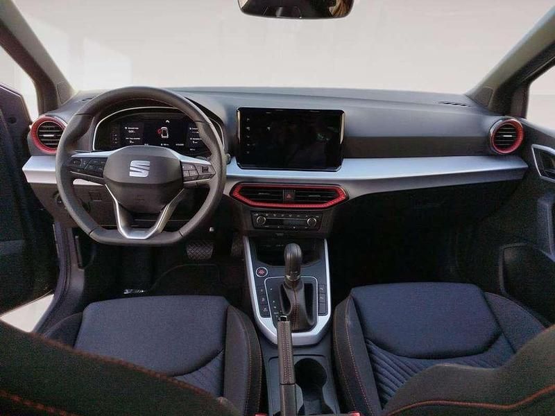 Usado Seat Arona FR 116 CV (85 kW) 2024 Gris SUV