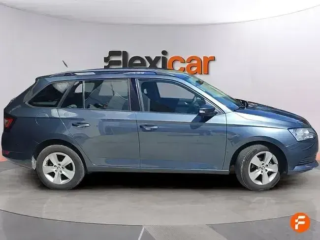 Usado Skoda Fabia Active 95 CV (69 kW) 2019 Azul Utilitario