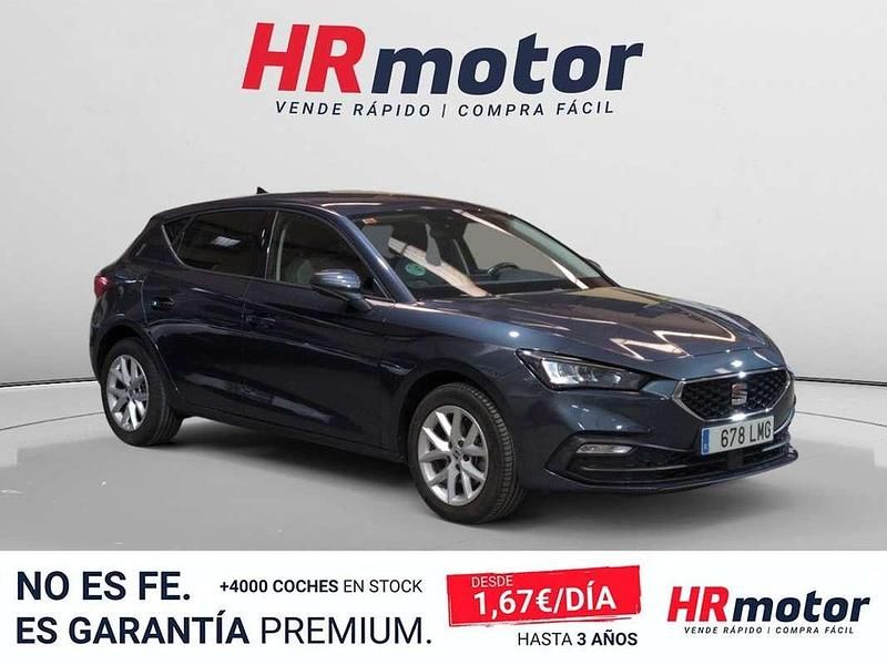 Usado Seat Leon Style 111 CV (81 kW) 2021 Azul Utilitario