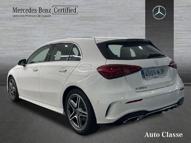 Usado Mercedes A200 AMG line 150 CV (110 kW) 2023 Blanco polar Berlina