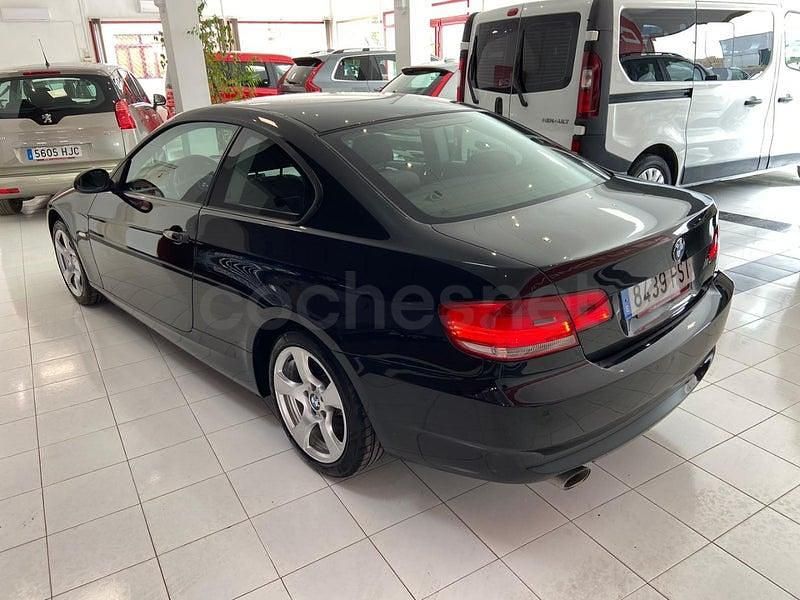 Usado BMW 320 177 CV (130 kW) 2009 Negro Coupe