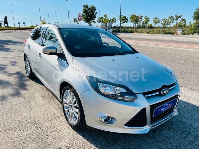 Usado Ford Focus 125 CV (91 kW) 2012 Gris / plata Berlina