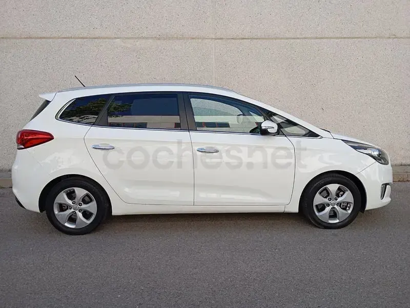 Usado Kia Carens 141 CV (103 kW) 2016 Blanco Monovolumen