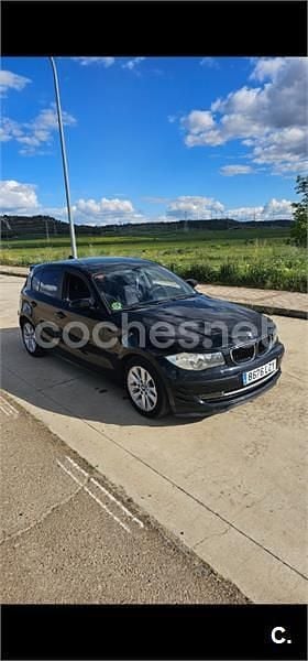 Usado BMW 118 122 CV (89 kW) 2007 Negro Utilitario