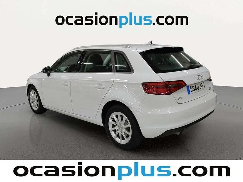 Usado Audi A3 Sportback 110 CV (80 kW) 2015 Blanco Utilitario