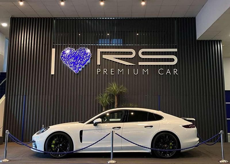 Blanco Usado 2018 Porsche Panamera 4 Berlina | 57.990 € (Un poco caro) - Imagen 1/4