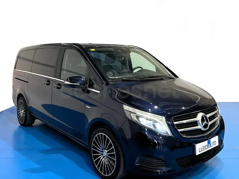Usado Mercedes V220 Avantgarde 163 CV (119 kW) 2015 Azul Monovolumen