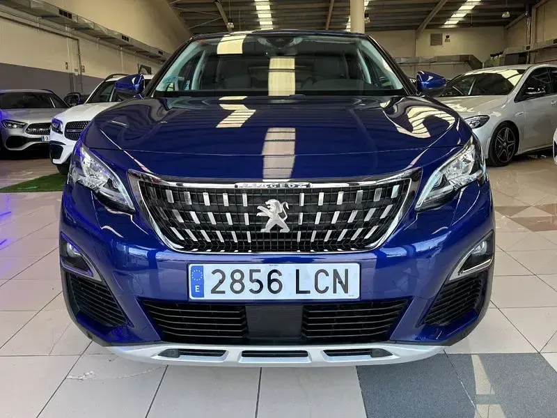 Usado Peugeot 3008 Allure 130 CV (95 kW) 2020 Azul SUV