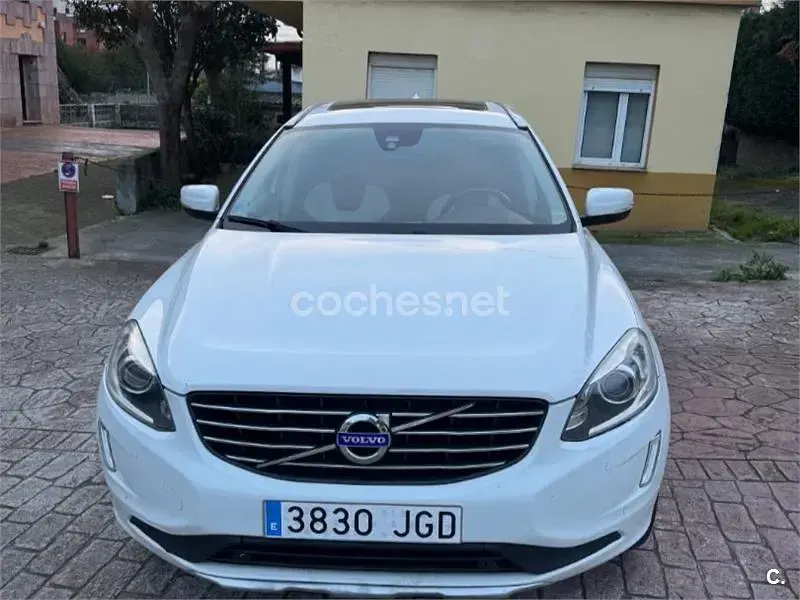 Usado Volvo XC60 Summum 181 CV (133 kW) 2015 Blanco SUV