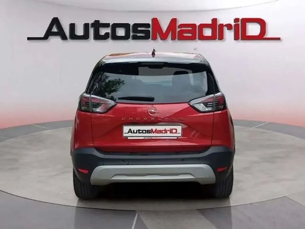 Usado Opel Crossland Elegance 111 CV (81 kW) 2024 Rojo SUV