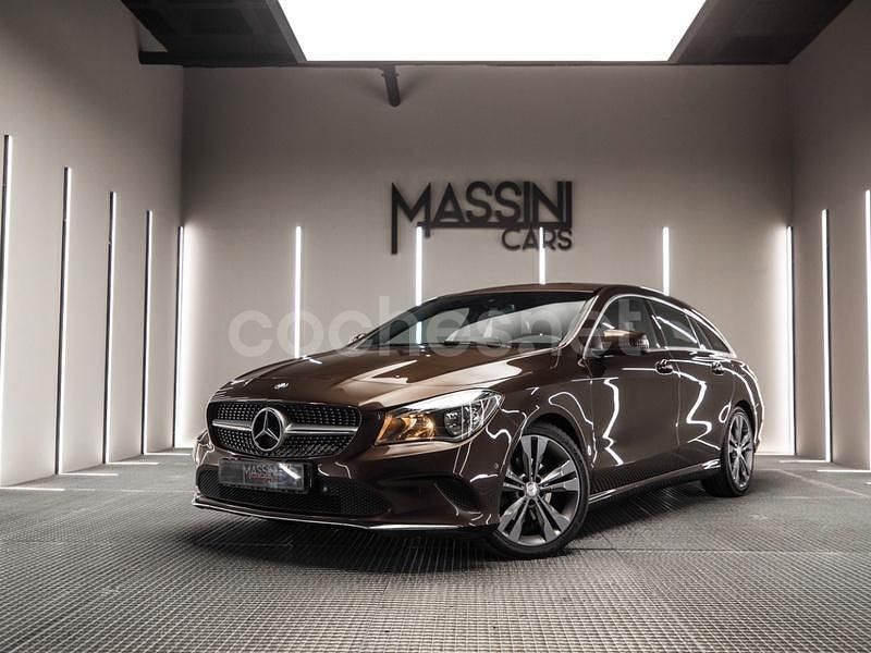 Marrón Usado 2016 Mercedes CLA220 Shooting Brake Urban Familiar | 17.999 € (Precio justo) - Imagen 1/4