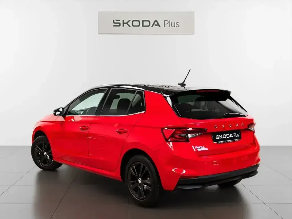 Usado Skoda Fabia Style 110 CV (80 kW) 2022 Rojo Utilitario