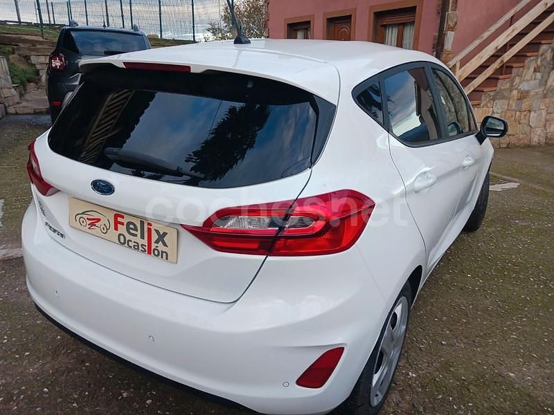 Usado Ford Fiesta Trend 85 CV (62 kW) 2019 Blanco Berlina
