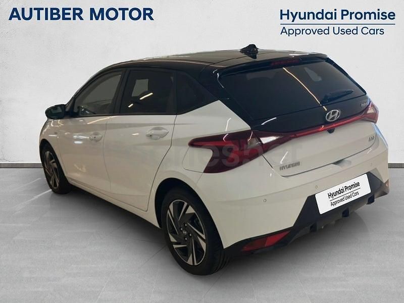 Usado Hyundai i20 100 CV (73 kW) 2021 Blanco Utilitario